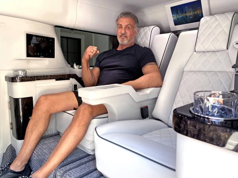 Al momento stai visualizzando Sylvester Stallone mette in vendita il suo Suv dei sogni: un appartamento su quattro ruote